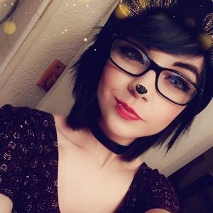 Meet your Posher, Hailey